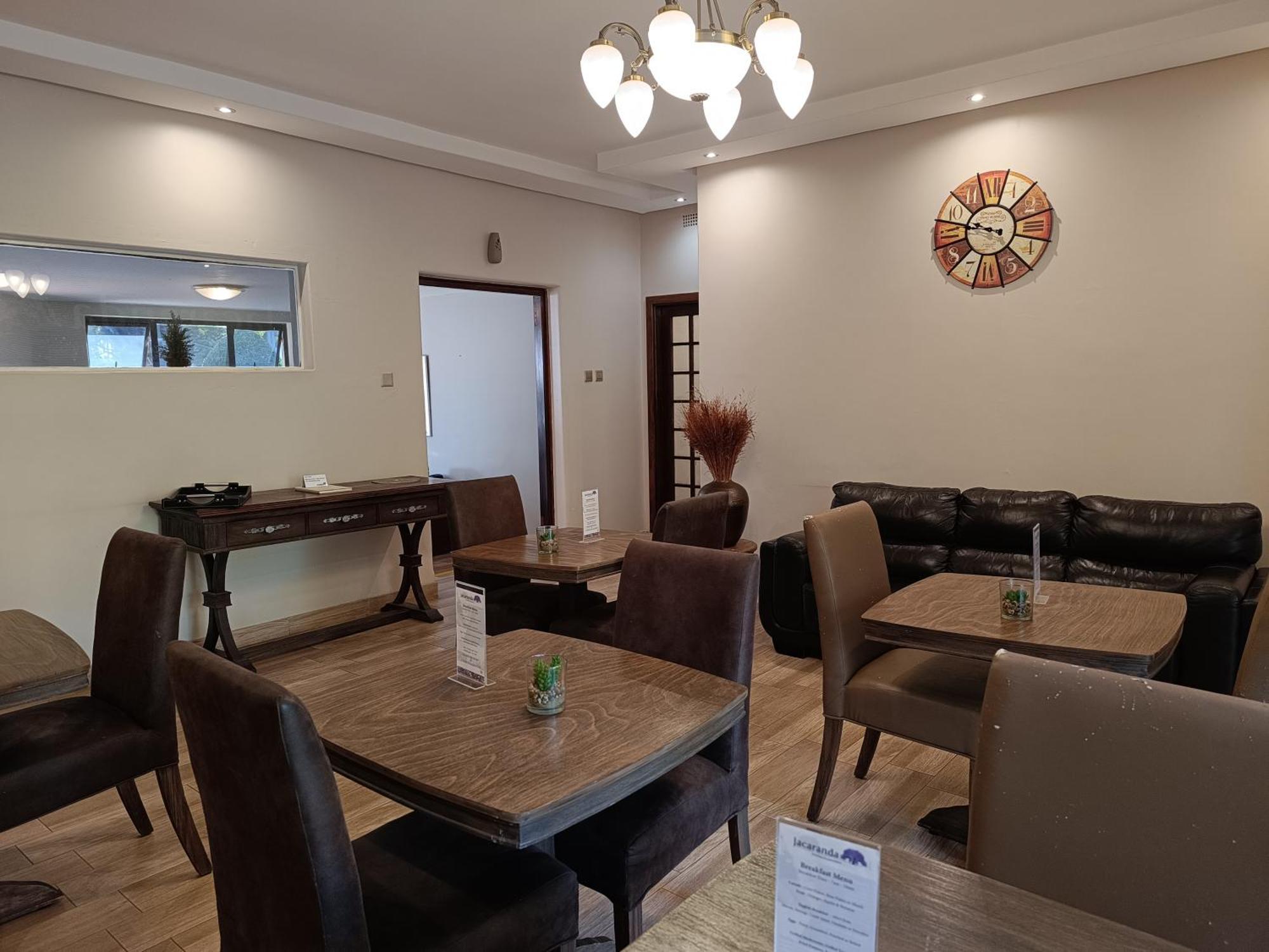 Jacaranda Hotel Harare Bagian luar foto