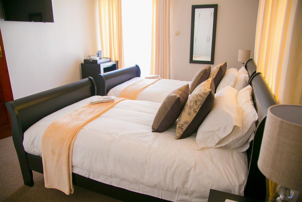 Jacaranda Hotel Harare Bagian luar foto
